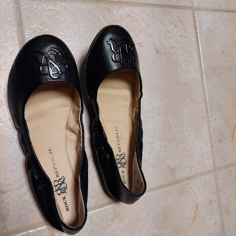 Rock and Republic Ballet Flats
